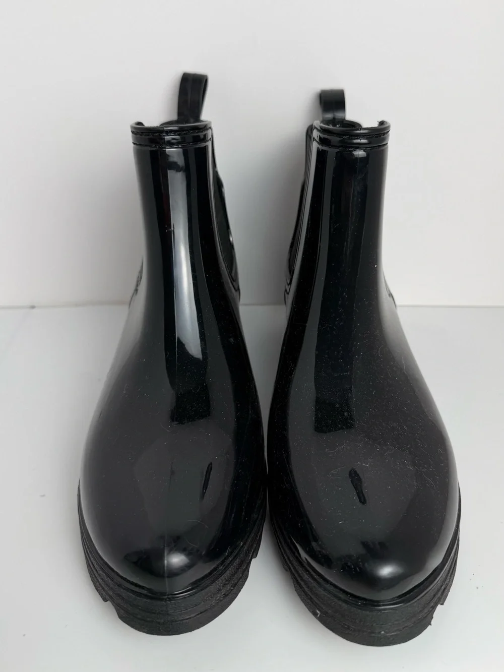 Black Glossy Chelsea Rain Boots Lug Sole Waterproof Ankle Boots EU 40 US 9